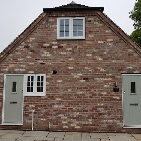 Rookery Lodge Apartments Wistaston エクステリア 写真